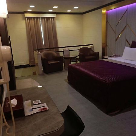Xin Yuan Motel Tchaj-čung Exteriér fotografie