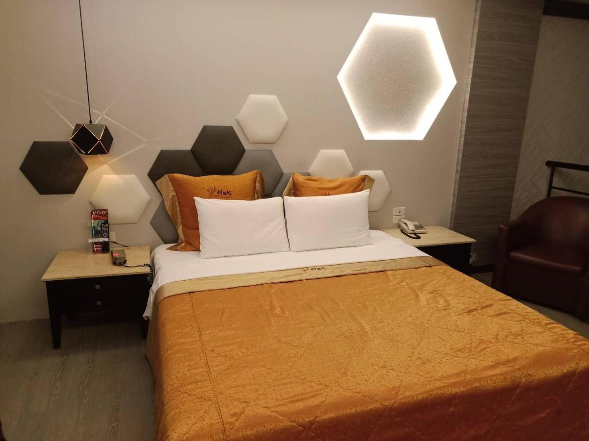 Xin Yuan Motel Tchaj-čung Exteriér fotografie